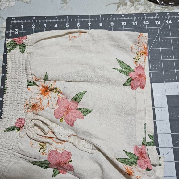 Floral Linen Blend Elastic Waist Shorts With Drawstring & Pockets By Bebop XL - Picture 7 of 14